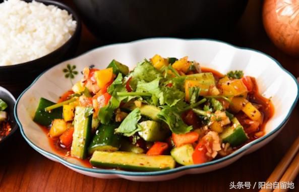 阳台种菜：小黄瓜这么好，美容养颜少不了！