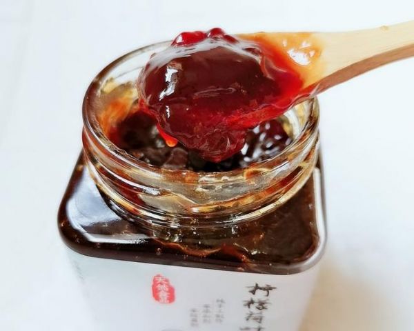 減脂刮油排毒~檸檬荷葉纖體膏的做法