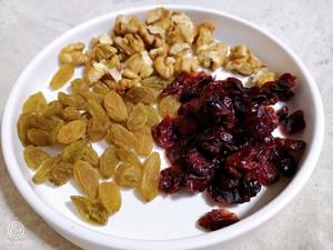 懶人食譜 減肥低脂面包無油無糖無奶全麥歐包的做法 步驟2