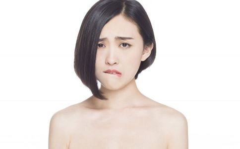 膨体隆鼻会变形吗 什么是膨体隆鼻 膨体隆鼻与假体隆鼻有何区别