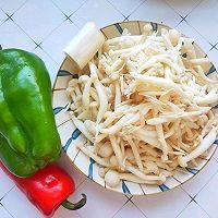 冬日必备菜品#简单快手素炒蟹黄菇