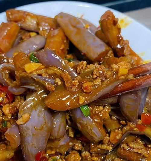 家常菜肴——肉末炒茄子的做法（快手菜谱）