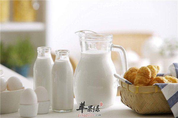 喝牛奶.jpg