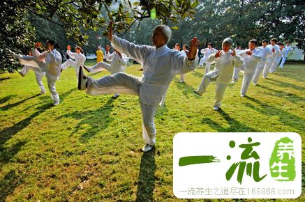 老人晨练七大注意事项