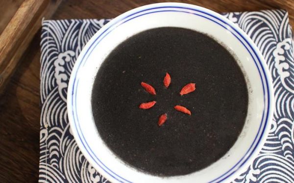 别再喝饮料奶茶了，分享五款健康热饮，营养美味，喝完浑身暖呼呼