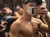 瘦子坚持健身 颜值变化大的惊人！