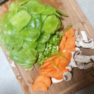 杜坎食譜/減脂餐—無(wú)米炒飯，低卡吃飽飽！的做法 步驟2