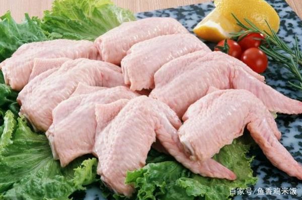 市场上那么多的鸭脖、鸡翅都是哪来的？难道真有“六翅神鸡”？！