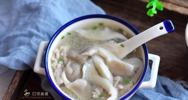 尝试以山楂馬蹄茯苓瘦肉湯瘦身吧（健康美食最佳选择；山楂、马蹄、茯苓相辅相成）