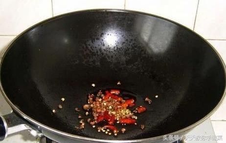 麻辣鸭头，微麻的口味，让你不能忘怀！