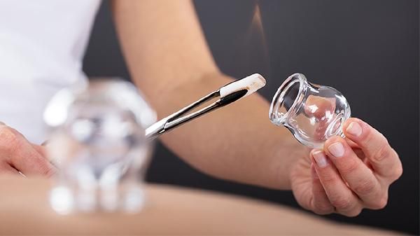 肩膀针灸后一直痛的原因