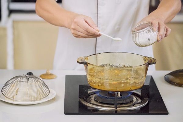 食盐的功效与作用、禁忌和食用方法