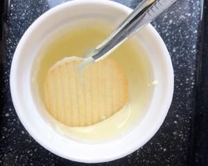 复刻Royce白巧克力薯片的做法 步骤3