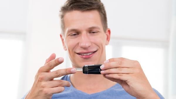 选水果需谨慎，某些或致不适，关注血糖，健康饮食很重要