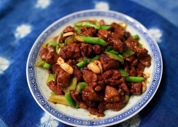 把这个地方处理干净，鸡肝吃起来一点苦味都没有