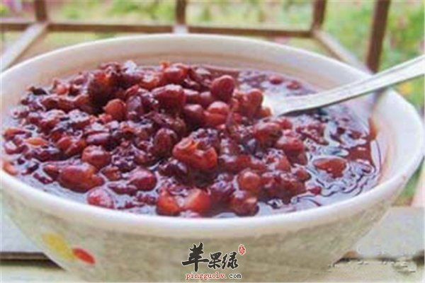 红豆黑米粥滋补作用强补血更健康