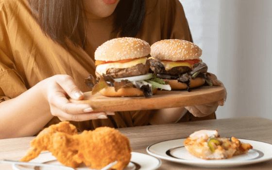 暴饮暴食背后的心理问题有哪些?插图