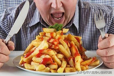 心理壓力會產(chǎn)生暴飲暴食現(xiàn)象嗎？如何面對？