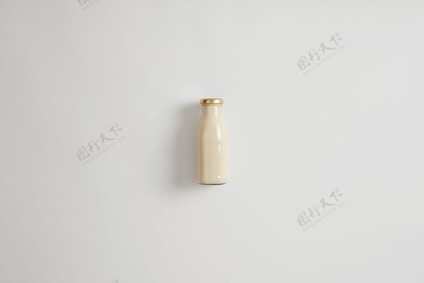美食適當(dāng)?shù)臓I養(yǎng) 純素飲品 健康的生活方式和節(jié)食理念玻璃瓶裝植物奶代替奶牛生產(chǎn)非乳制品 可由椰子 杏仁 大豆 燕麥制成來源飲用替代品