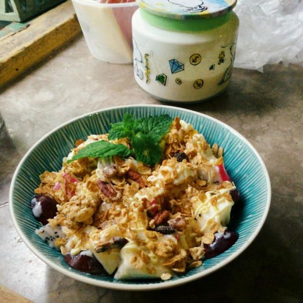 酸奶燕麥水果沙拉(低脂餐)的做法