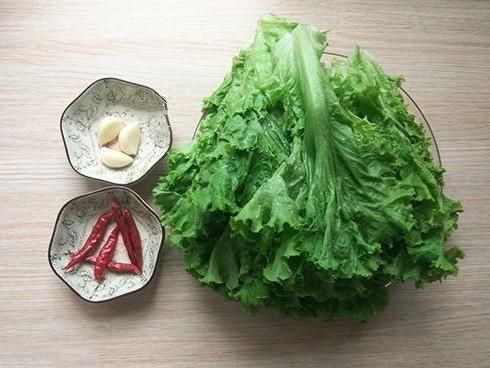 这道菜号称吸油神菜，两块钱能做一大盘，简单又好吃！