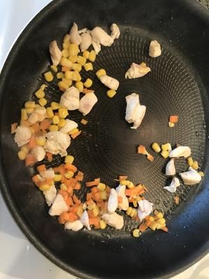 儿童快速简单营养炒饭的做法 步骤4