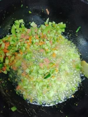 宝宝能吃的蛋炒饭的做法 步骤2