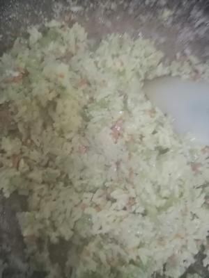 宝宝能吃的蛋炒饭的做法 步骤4