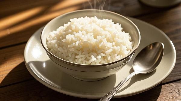 蛋炒饭怎么炒的粒粒分明？牢记1个诀窍，米饭金黄松散，粒粒都香
