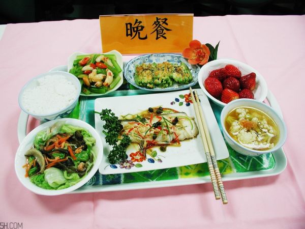 晚餐吃什么水果能減肥？晚餐的飲食禁忌有哪些？