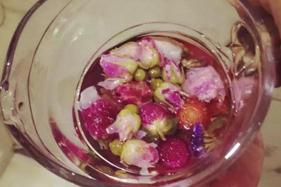 43種花茶功效大全，適合女性長期喝的花茶