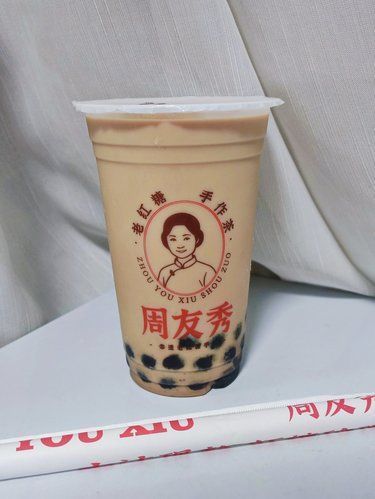 加油站里开了一家奶茶店
