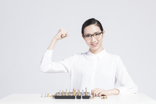 女人穿塑身衣:美丽与健康之间的平衡 图1