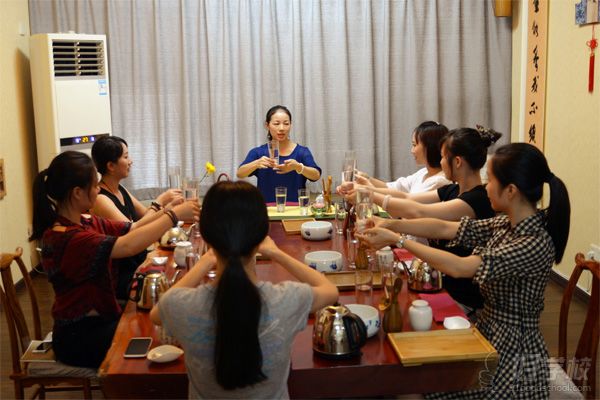 深圳心馨時尚茶藝培訓學校 學生上課