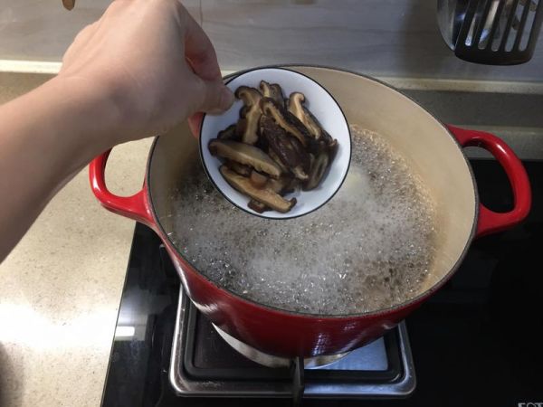 純奶手撕吐司的做法 步驟1