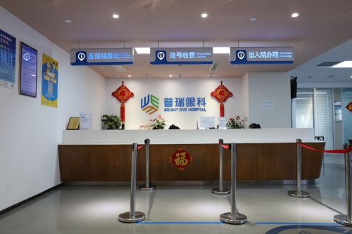 罕见病患者重见光明：上海普瑞眼科卢奕教授团队攻克马凡综合征难题