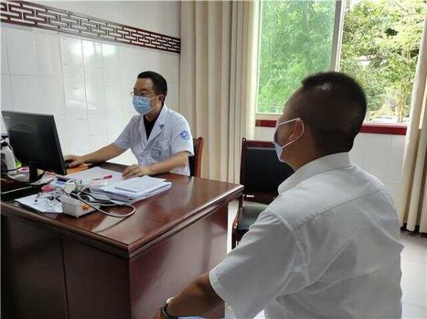 血管好不好，看手臂就知？医生：血管硬的人，手臂一般有这2共性