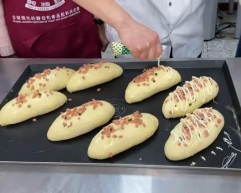 純奶手撕吐司的做法 步驟1