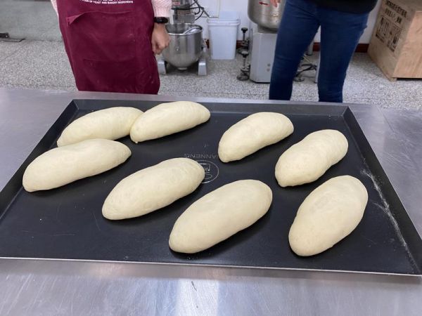 純奶手撕吐司的做法 步驟1