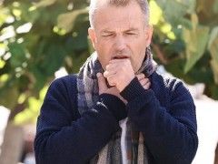 如何判斷口臭是鼻炎引起的