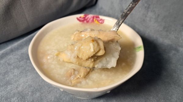 湯媽媽 | 藥膳養(yǎng)生湯 | 食補(bǔ)養(yǎng)氣、健康雞湯 | 黃耆雞湯