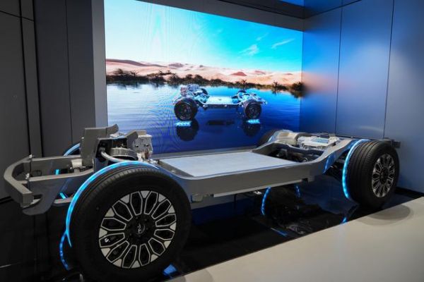 如何通過(guò)新能源汽車的儀表盤數(shù)據(jù)判斷電池的健康狀態(tài)？-有駕