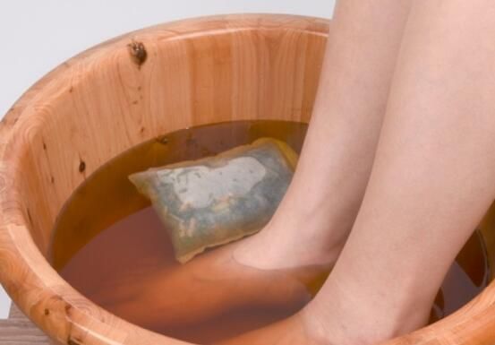 每天泡脚能瘦小腿吗