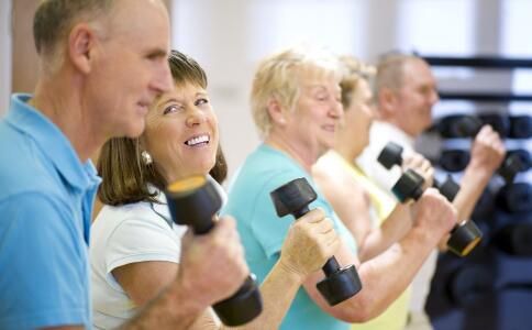 登山有啥好處 登山的正確方式 登山的注意事項