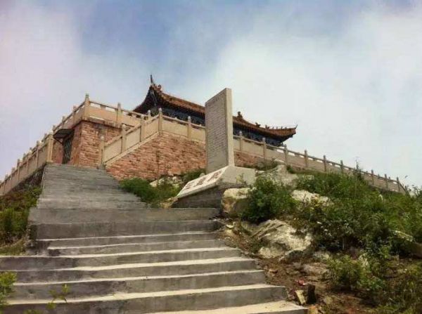 爬山減肥的最佳時間