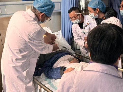 農(nóng)工黨云南省委會、昆明市委會醫(yī)療專家工作站專訪3