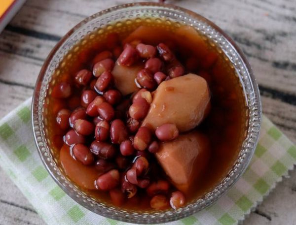 紅豆芋頭糖水氣血雙補(bǔ),4步就能做好,美容養(yǎng)顏想減肥女性多喝!