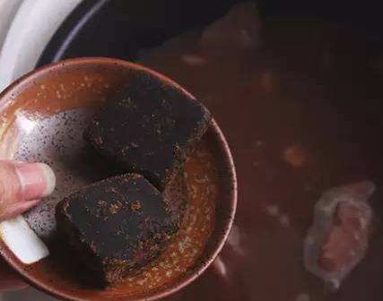 紅豆芋頭糖水氣血雙補(bǔ),4步就能做好,美容養(yǎng)顏想減肥女性多喝!