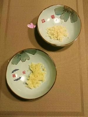 快手的健康瘦身餐，讓木木的胸肉變得好吃，可當(dāng)早餐也可當(dāng)1人晚餐的做法 步驟2