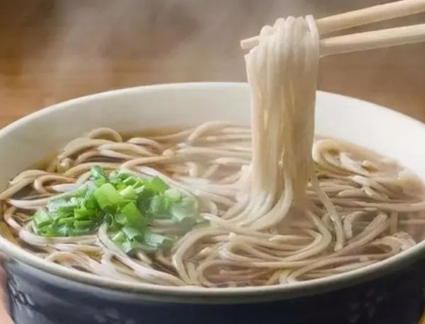 寶寶多大時可以添加輔食？注意這五個階段教你如何為寶寶增加健康輔食